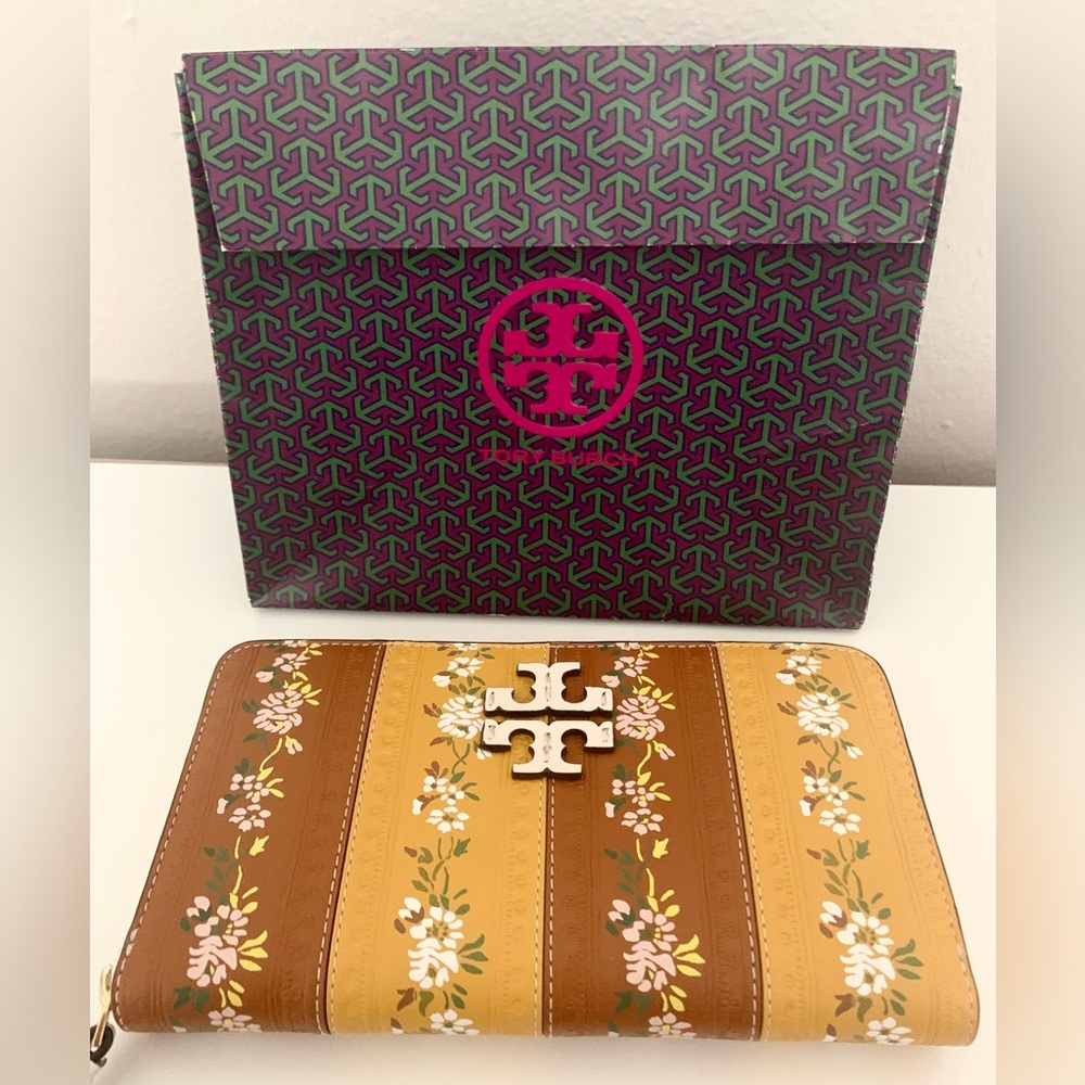NWT Tory Burch McGraw Floral Continental Wallet